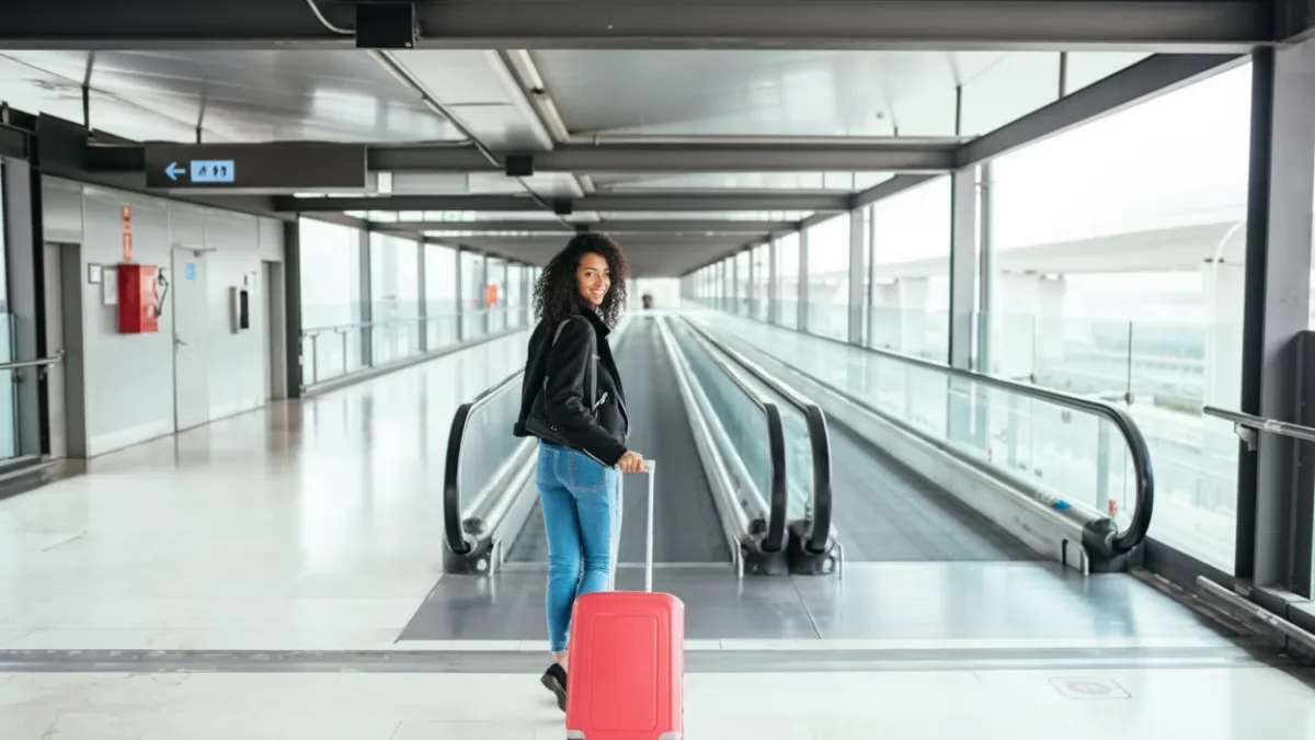 Maletas de 55x40x20 en aeropuerto